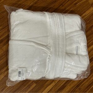 SFERRA Elegant White Bathrobe